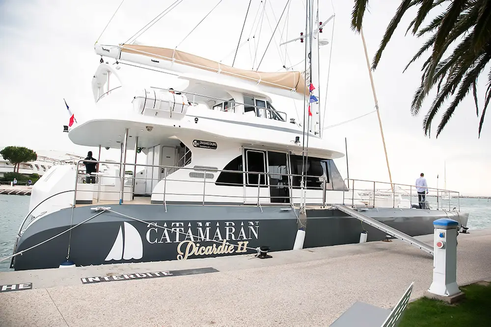 Excursion en bateau près de Forme-Hôtel, une expérience unique sur l’eau