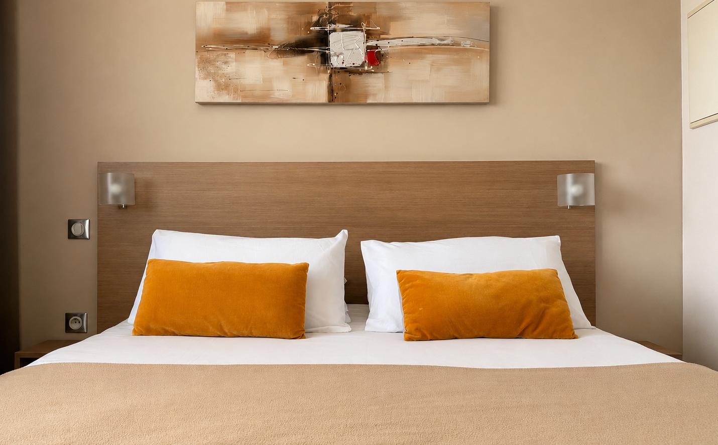 Chambre supérieure avec terrasse et cuisine