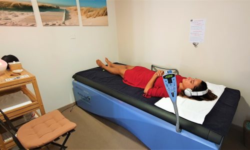 Lit d’hydromassage à Forme-Hôtel avec jets massants relaxants